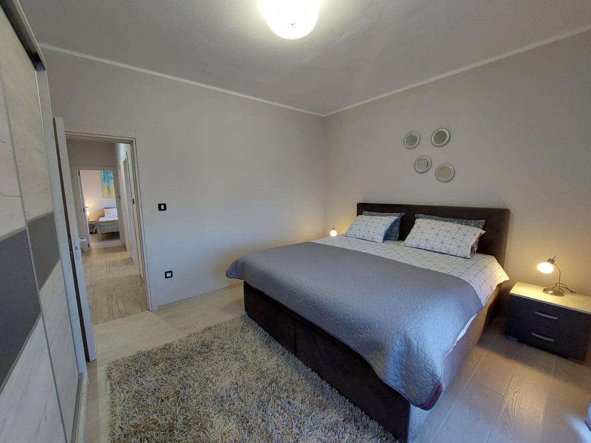 Family Apartment Cathy Galižana Екстериор снимка