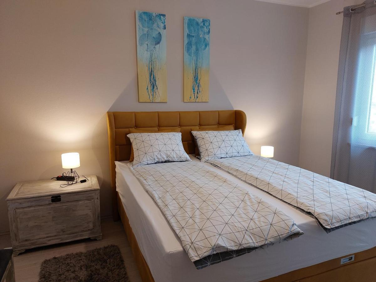 Family Apartment Cathy Galižana Екстериор снимка
