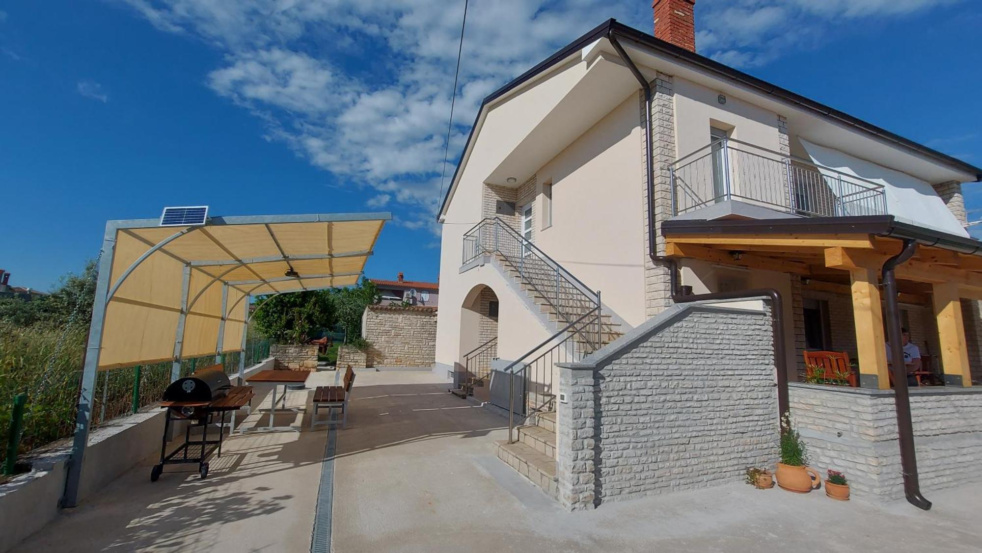 Family Apartment Cathy Galižana Екстериор снимка